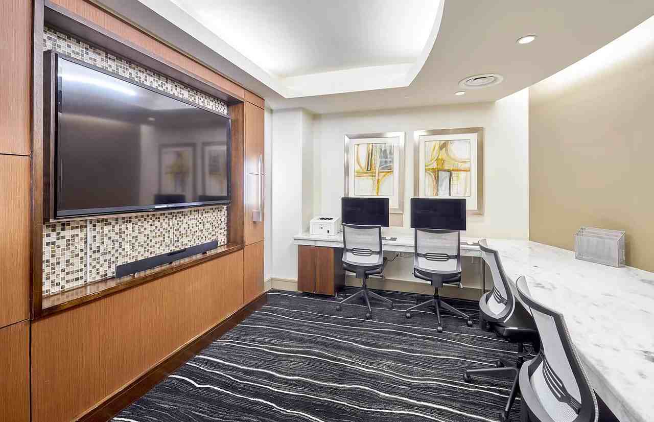 3711 Campus Dr - Photo 5 of 25