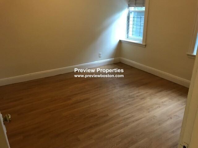 Commonwealth Ave #1P - Photo 2 of 13