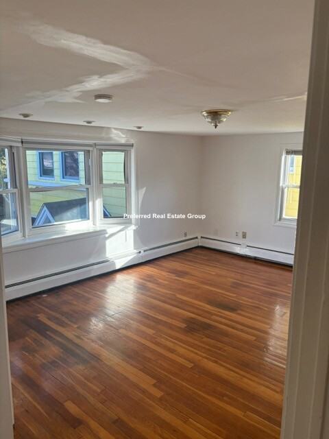 98 Sherman St #2 - Photo 5 of 13