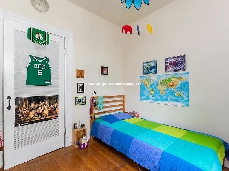 Belmont St #1L - Photo 6 of 7