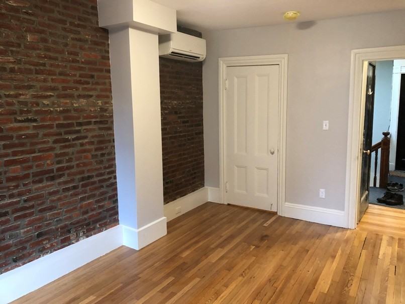 174 Newbury St #6 - Photo 3 of 17