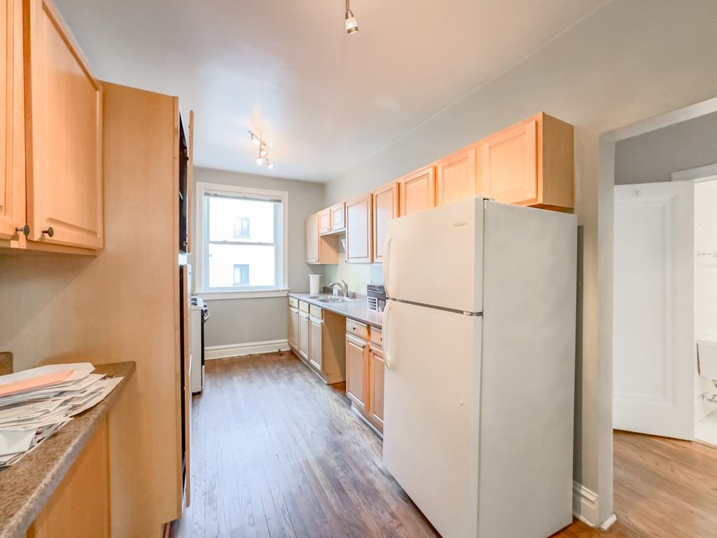 1335 W Lunt Ave #PL2 - Photo 2 of 20