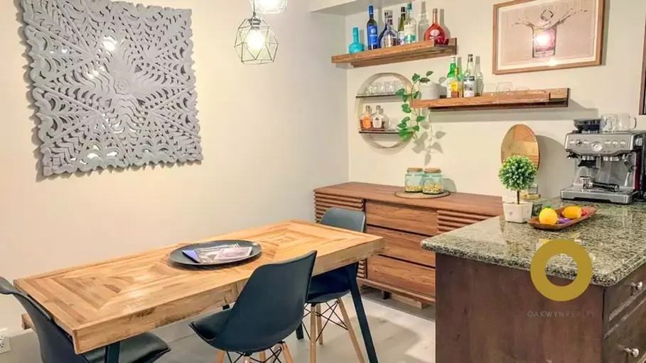 1550 Barclay St #2ndF - Photo 3 of 14