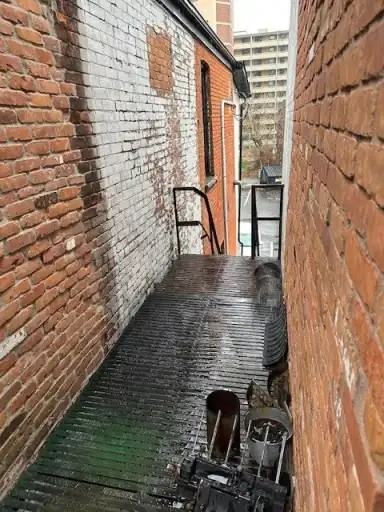 225 Main St W #1DEN - Photo 2 of 19