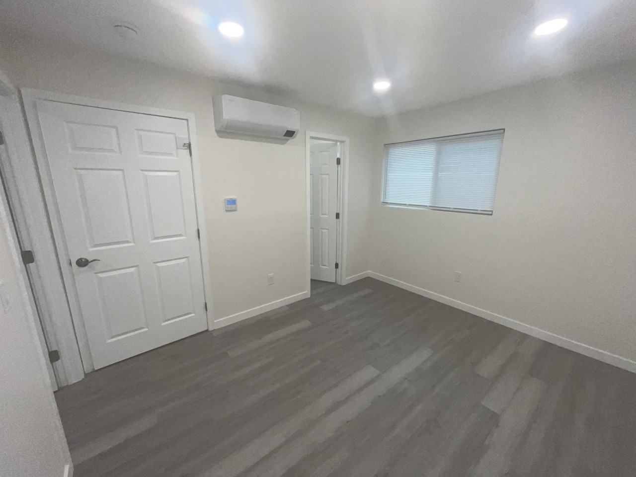 1875 Julian AvenueApt 3 #3 - Photo 4 of 5