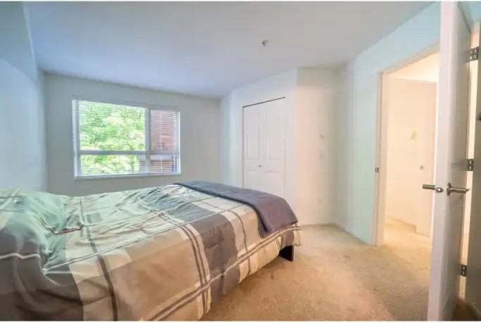 700 Klahanie Dr #211 - Photo 3 of 8