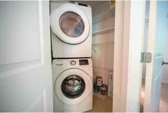 700 Klahanie Dr #211 - Photo 7 of 8