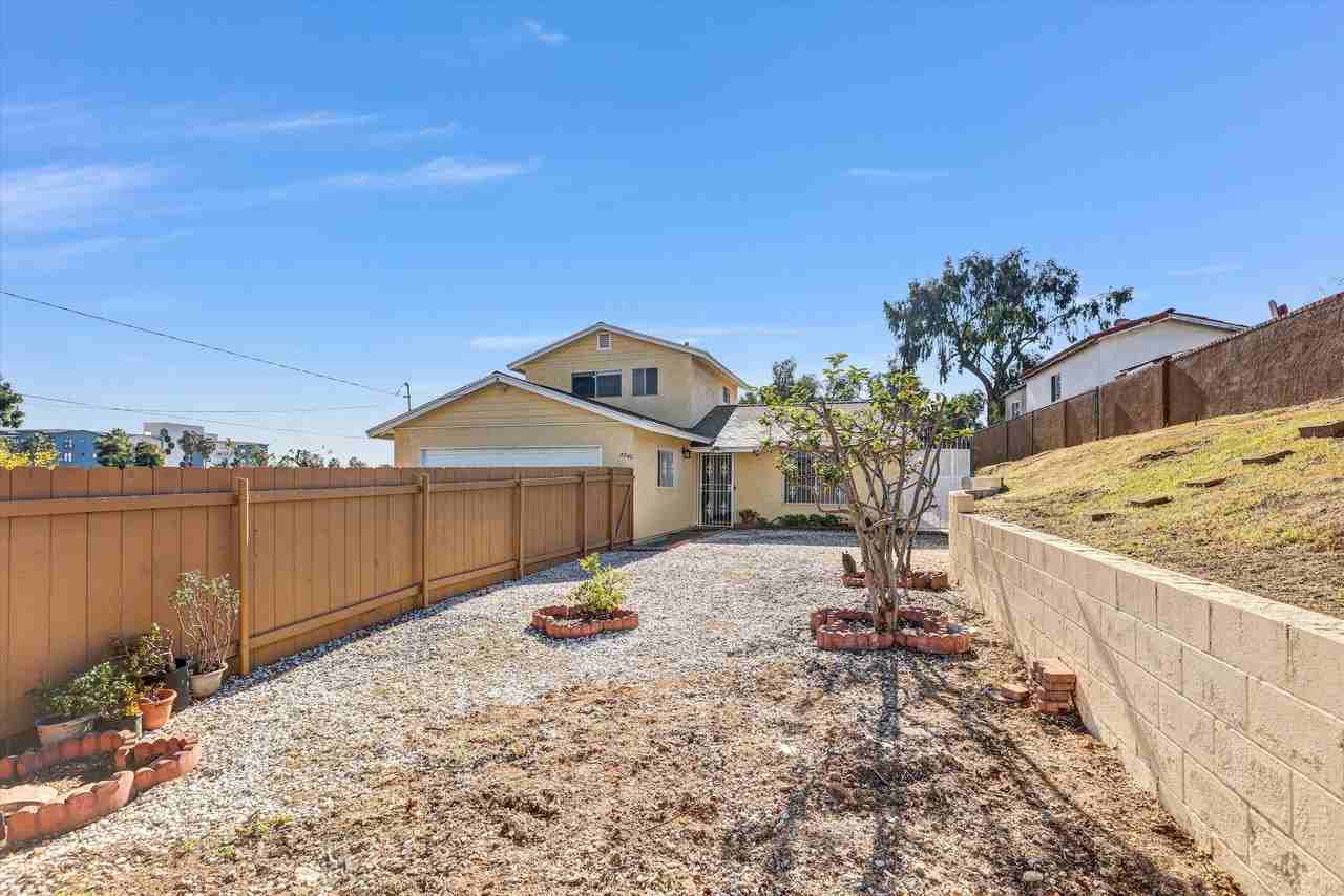 2040 E 5th St #1 - Photo 2 of 33