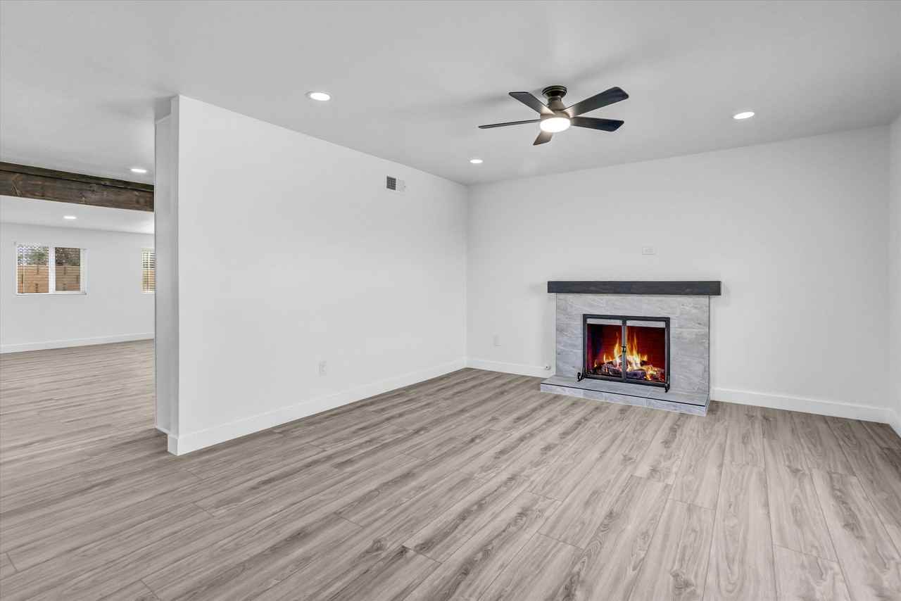 2040 E 5th St #1 - Photo 5 of 33