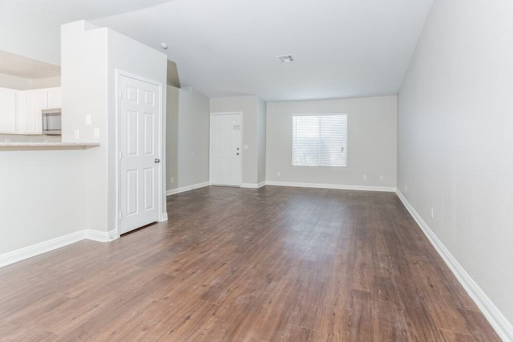 4030 W Red Coach Ave - Photo 3 of 15