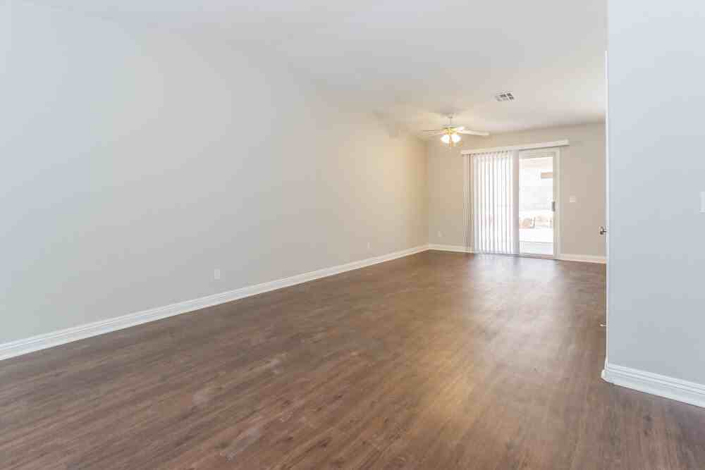 4030 W Red Coach Ave - Photo 4 of 15