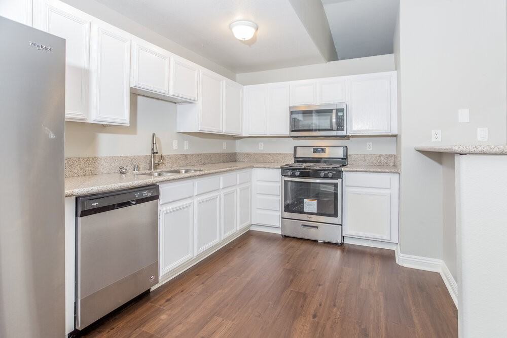 4030 W Red Coach Ave - Photo 5 of 15