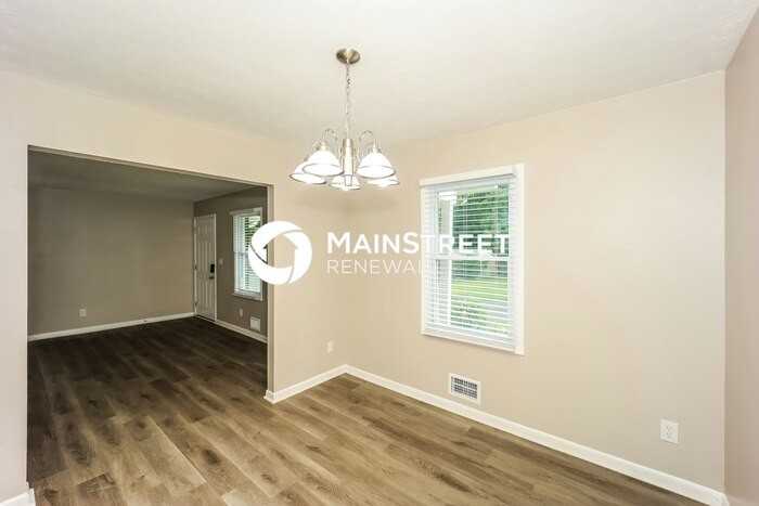 5348 The Savoy St - Photo 7 of 17