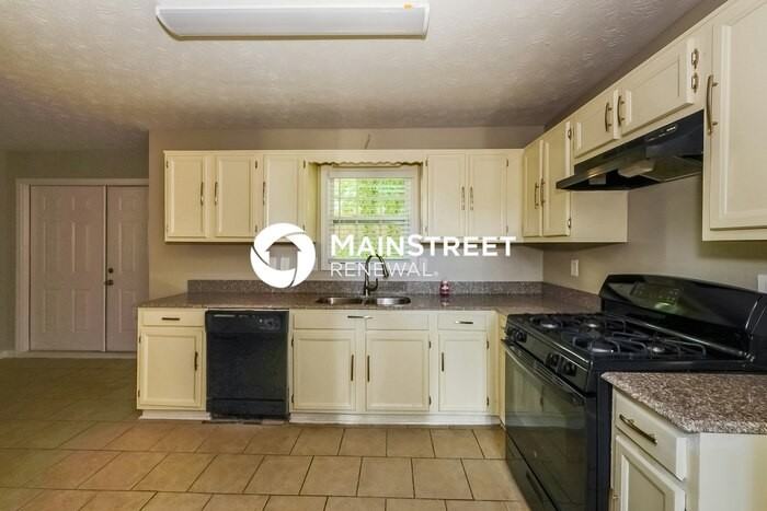 861 Bristol Way - Photo 6 of 17