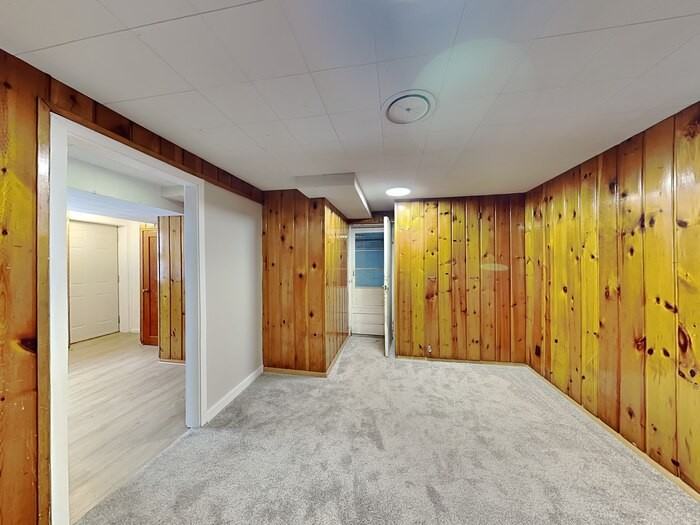 2092 Bush Ave E - Photo 5 of 23