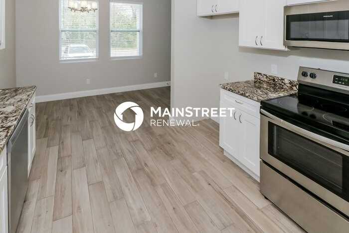 505 Waller St - Photo 7 of 16