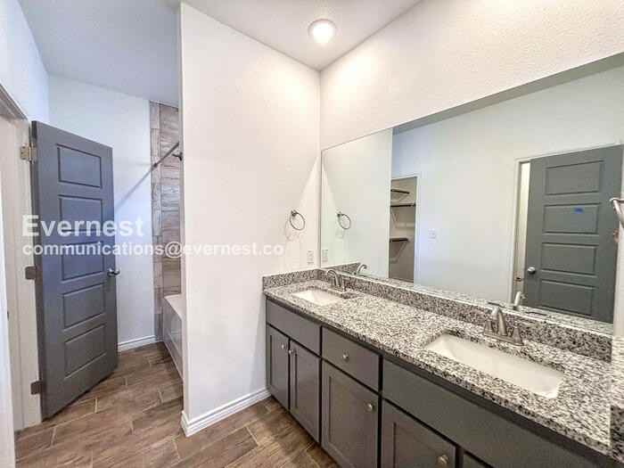 2203 Hornbeam St - Photo 5 of 22