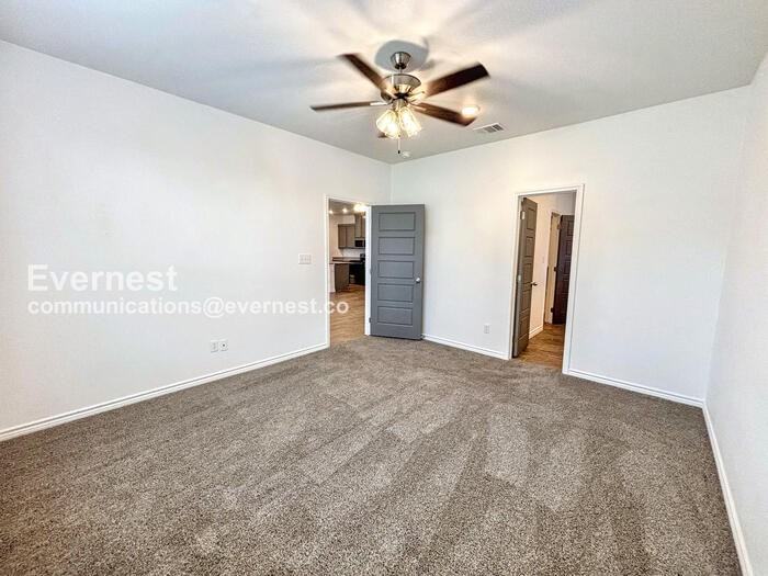 2203 Hornbeam St - Photo 7 of 22