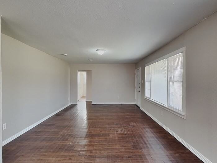 3758 Denton Hwy - Photo 7 of 22