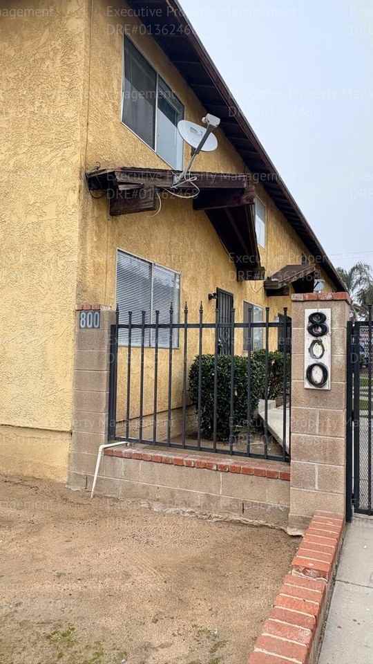 800 Niles St #A - Photo 2 of 32