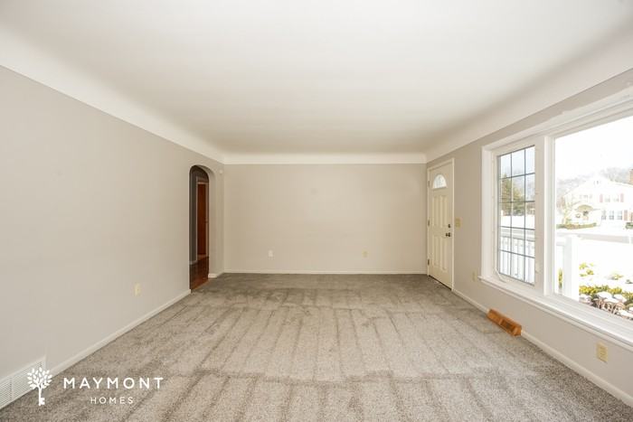 3249 Avon Blvd - Photo 4 of 12