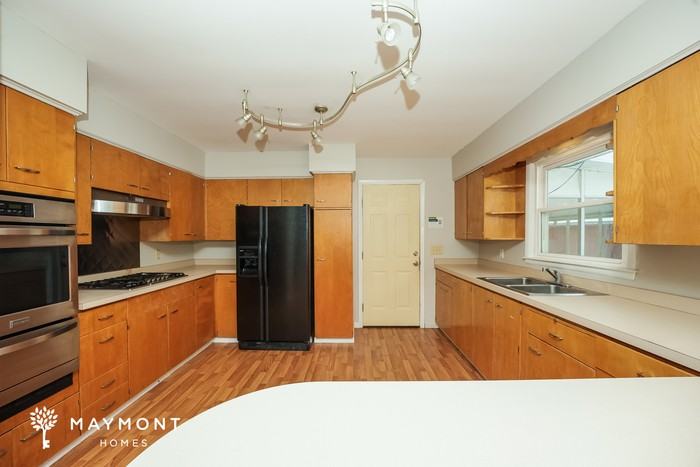 3249 Avon Blvd - Photo 6 of 12