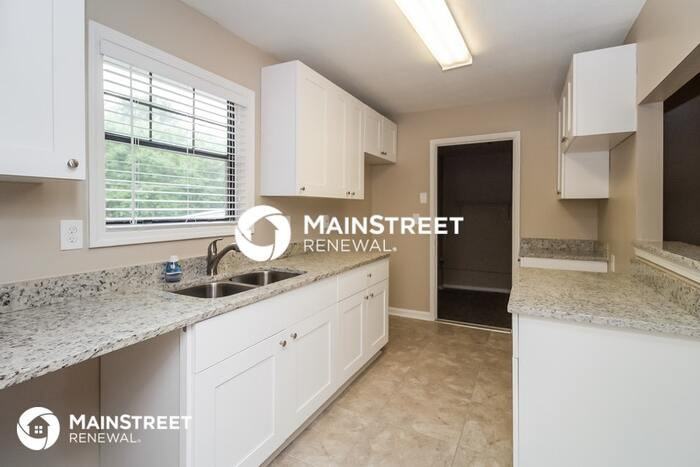 2210 Cherokee Valley Trl - Photo 6 of 15