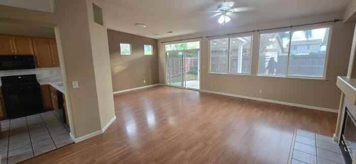 2036 Schaffhausen St - Photo 7 of 34