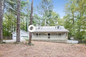 featured image of 220 Carmichael Rd