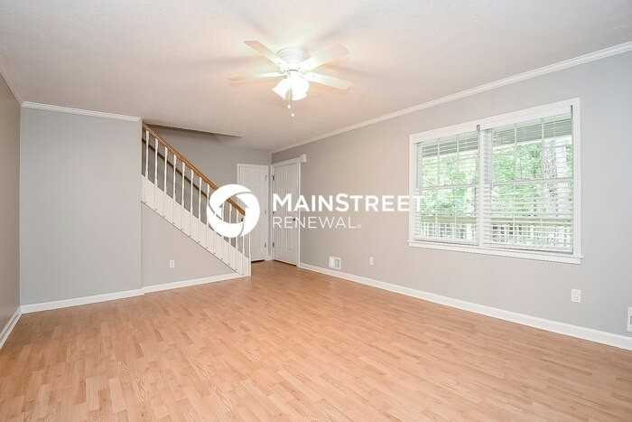 220 Carmichael Rd - Photo 4 of 17