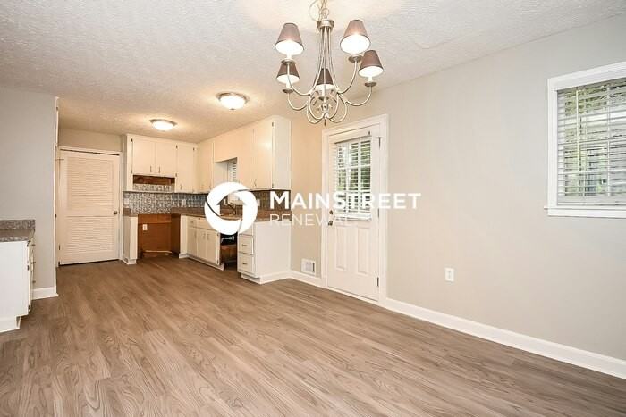 220 Carmichael Rd - Photo 7 of 17