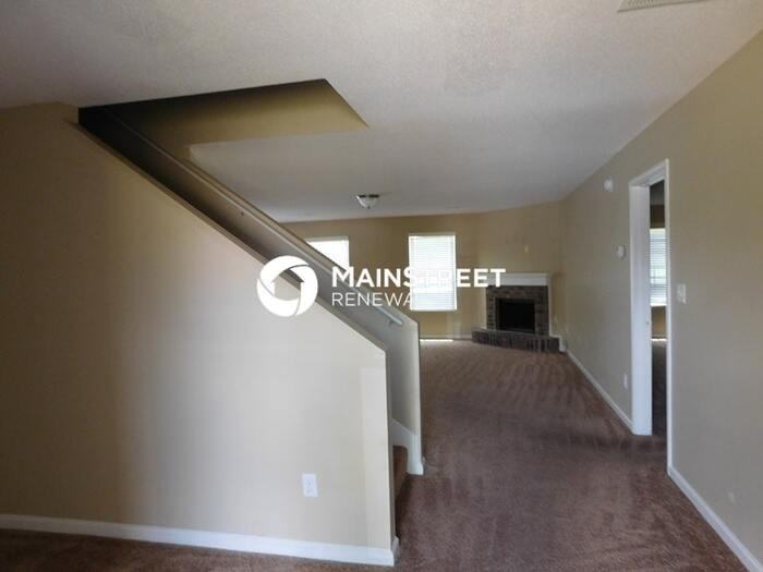 7637 Stonington Dr - Photo 5 of 15