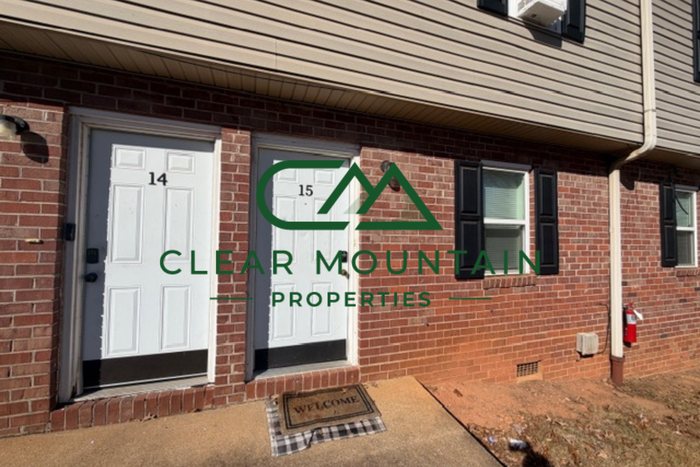 17 Lane Ave #15 - Photo 2 of 13