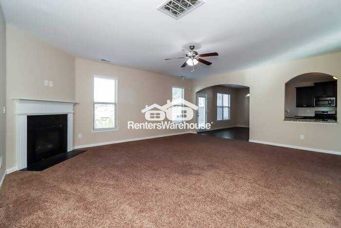 2523 Quincy Loop - Photo 3 of 17