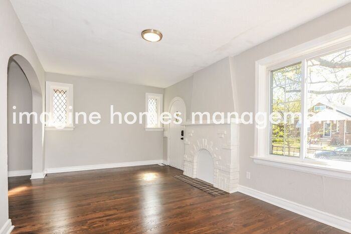 6518 Parkwood Pl - Photo 5 of 18