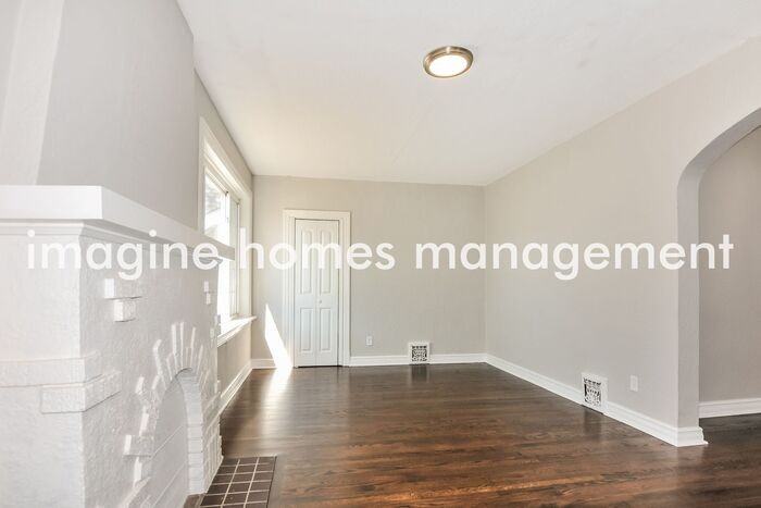 6518 Parkwood Pl - Photo 6 of 18