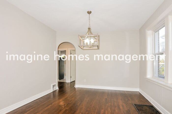 6518 Parkwood Pl - Photo 7 of 18