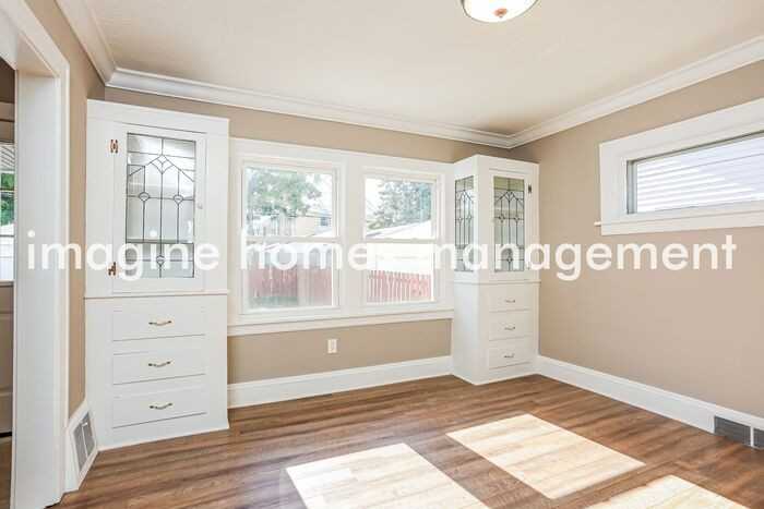 2093 Elbur Ave - Photo 6 of 18