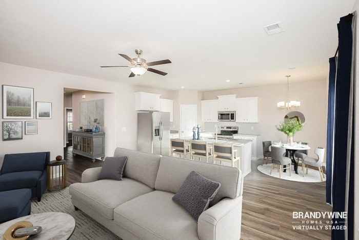 530 Glenmanor Dr - Photo 2 of 34