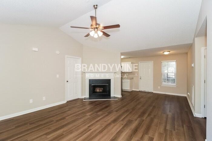 42 Cedars Glen Cir - Photo 4 of 20