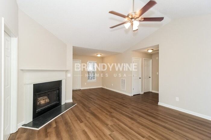 42 Cedars Glen Cir - Photo 5 of 20