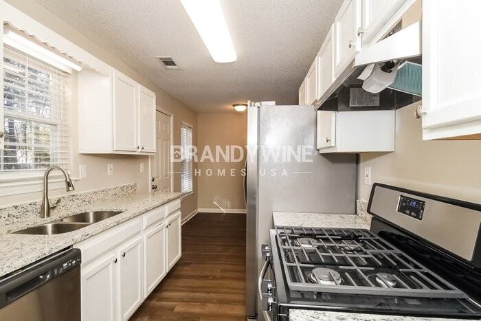 42 Cedars Glen Cir - Photo 7 of 20