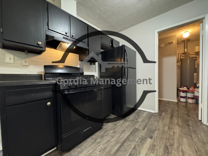 8902 E Bourne Dr - Photo 5 of 14