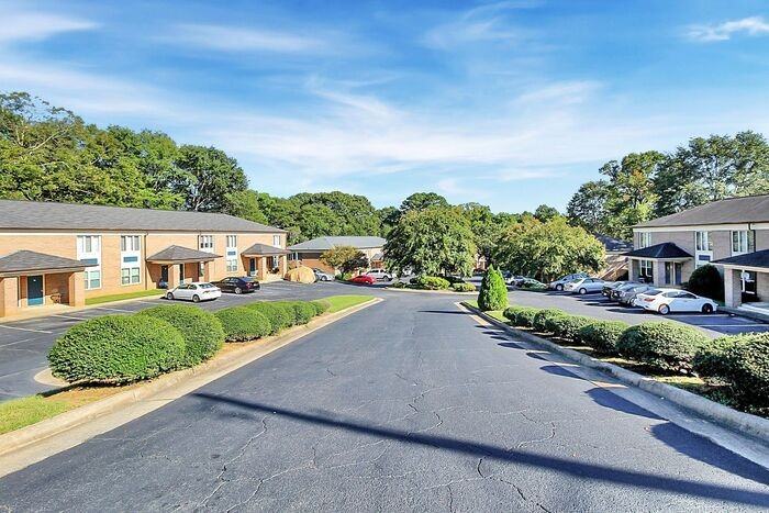 3900 N Center St #3 - Photo 3 of 4