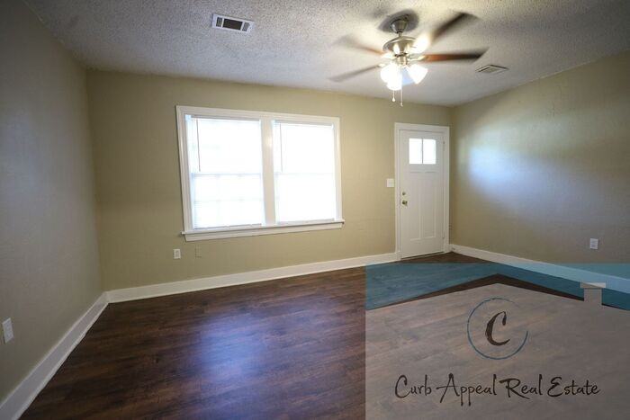 1213 Kitchen St - Photo 3 of 19