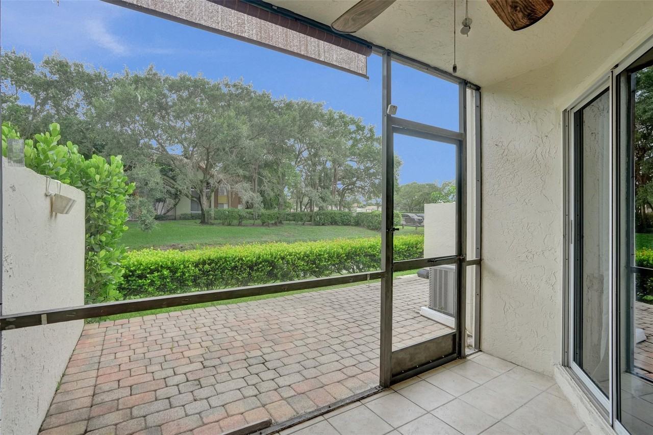 11652 Northwest 19th Drive - Photo 3 of 8