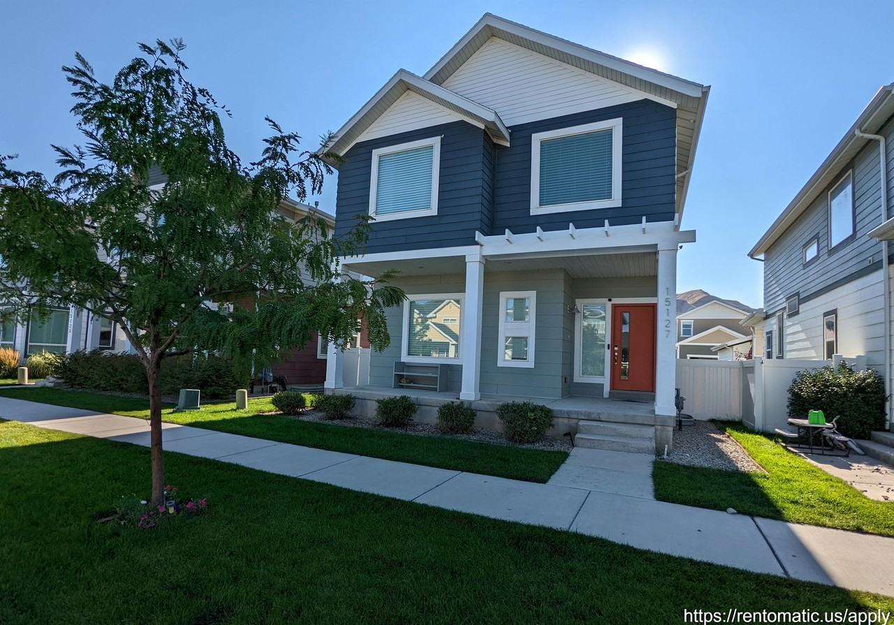 15127 S Peace Dr #1 - Photo 2 of 44