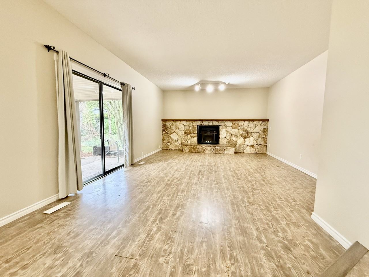 34501 1st Ave #1 - Photo 4 of 23