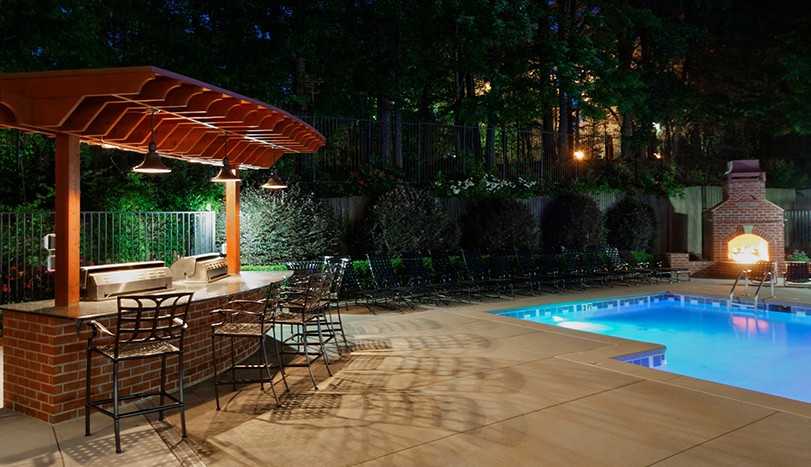 1265 Mount Vernon Highway - Photo 2 of 7