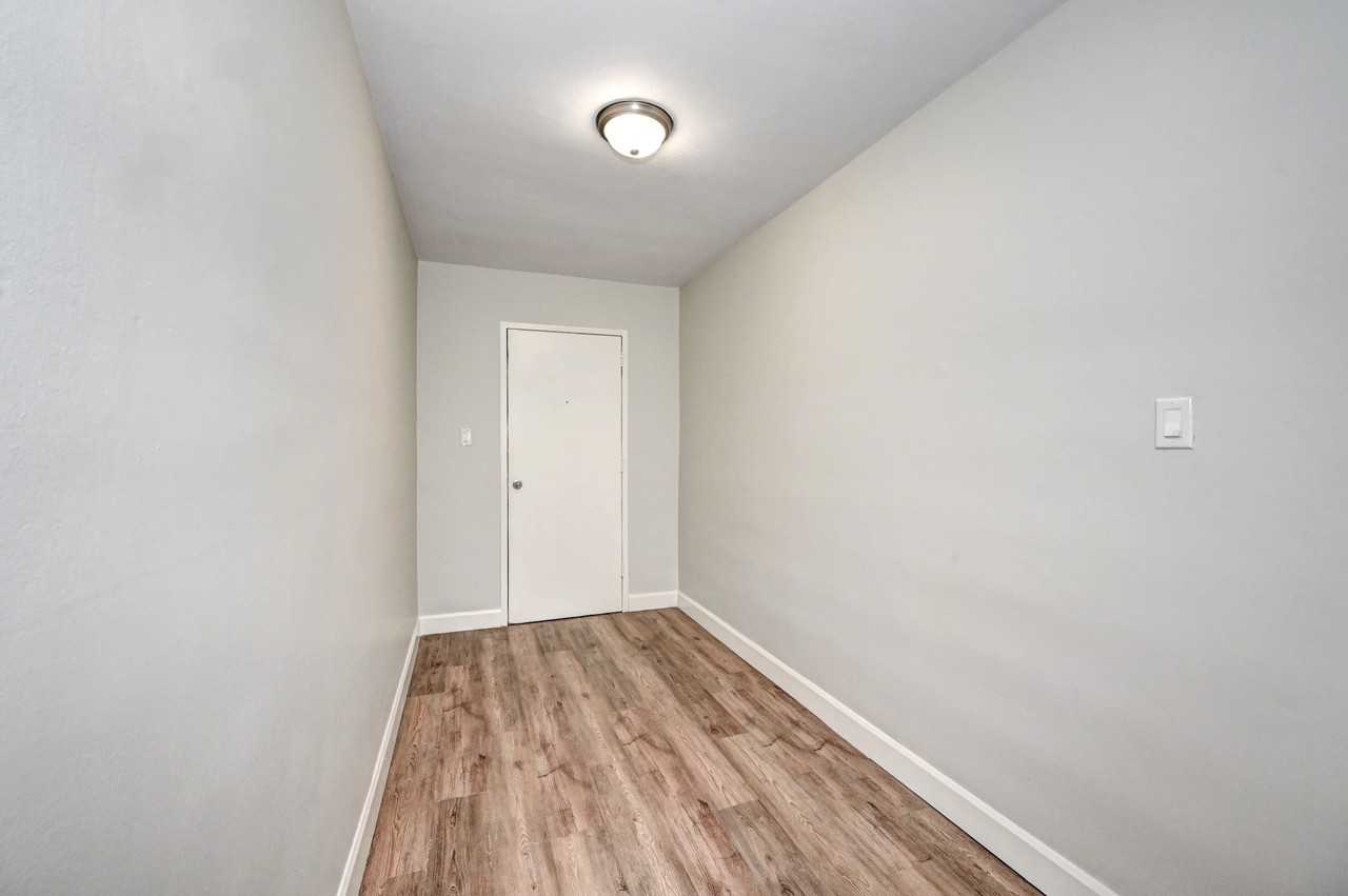 Ravine View Apartments - Photo 4 of 23